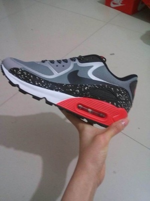 AJ、NB纽巴伦、Nike直销，箱包鞋帽批发代理招募