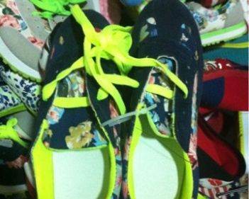 从400多双鞋子到批发15一次性吃完 宁波鞋帽批发生意的转型与挑战